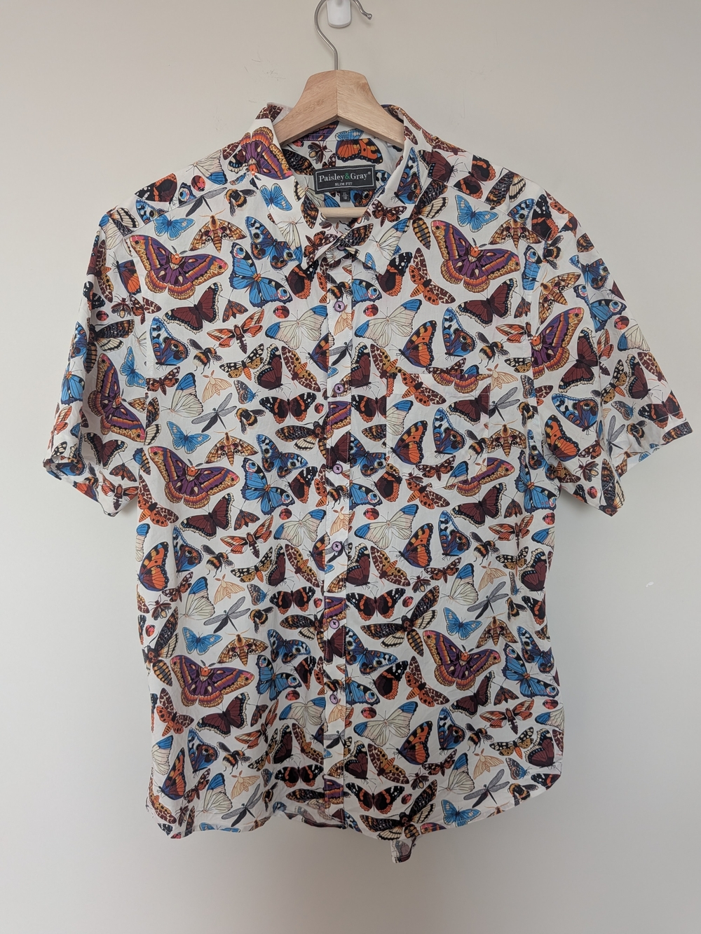 Paisley & Gray Men’s Short Sleeve Butterfly Print Shirt - White/Blue/Orange